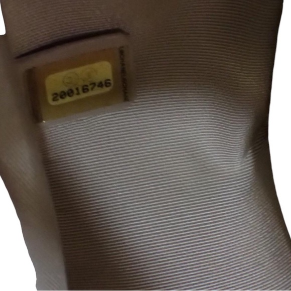 CHANEL LeBoy Medium - Picture 8 of 10